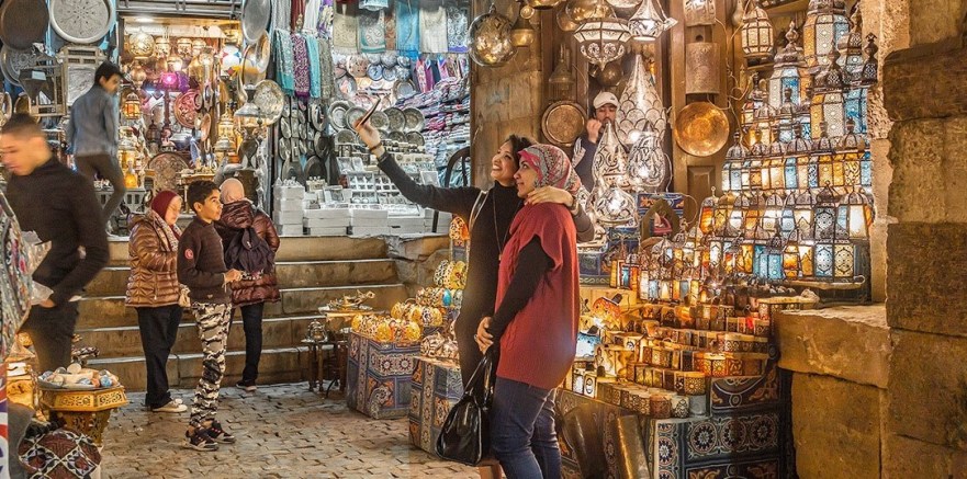 bHow-to-Spend-a-Night-in-Cairo-Egypt-Tours-Portal